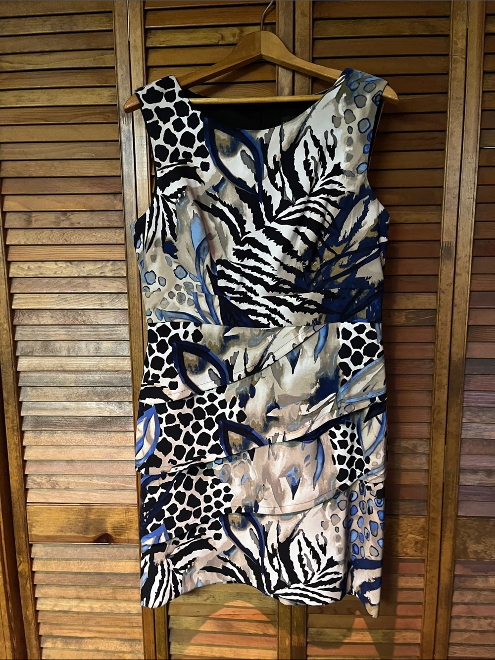 Sleeveless Blue, Black & White Printed Sheath Dress